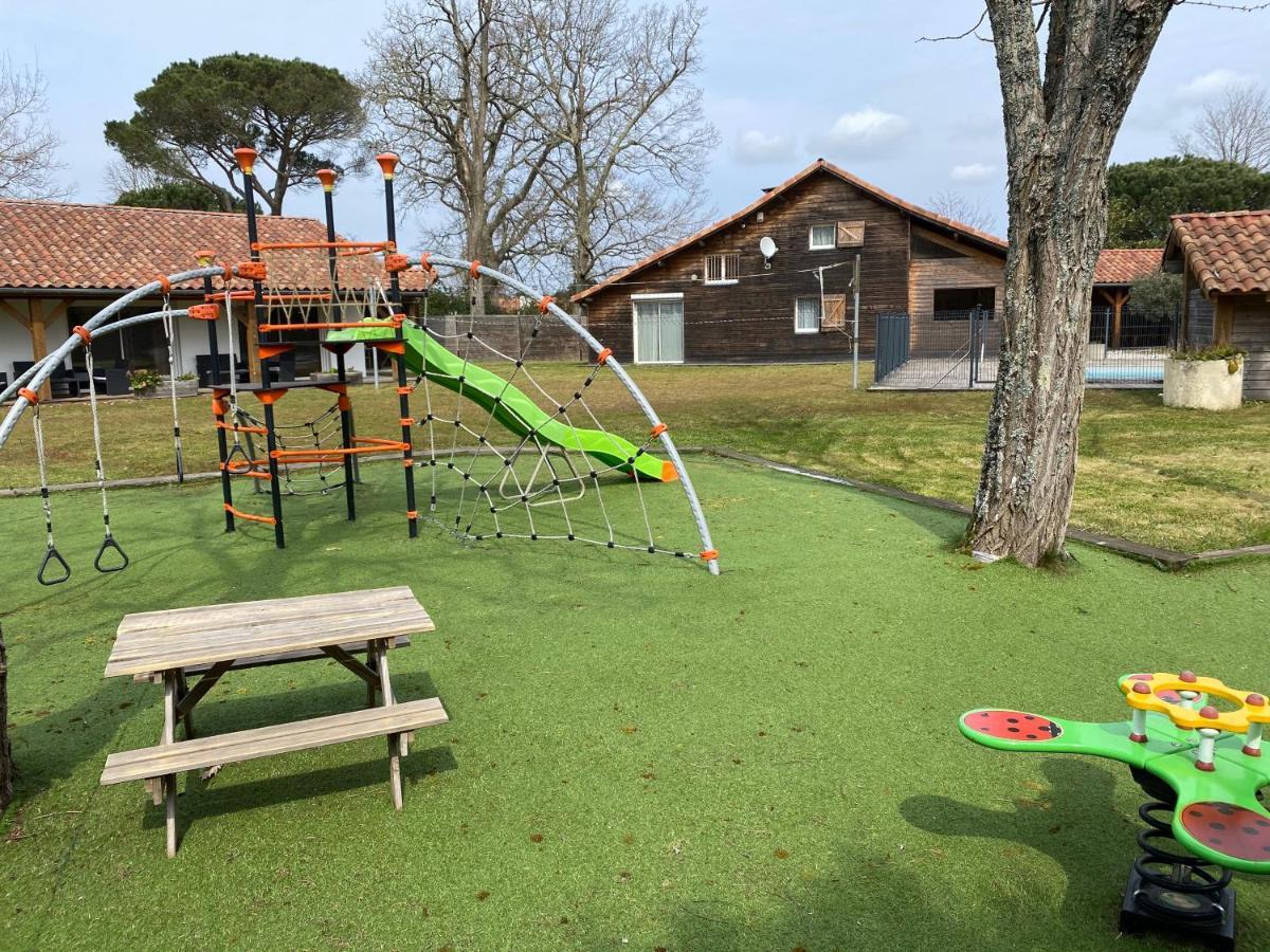Ensemble De 3 Villas Avec Piscine Chauffee, Esprit Detente Sanguinet Kültér fotó